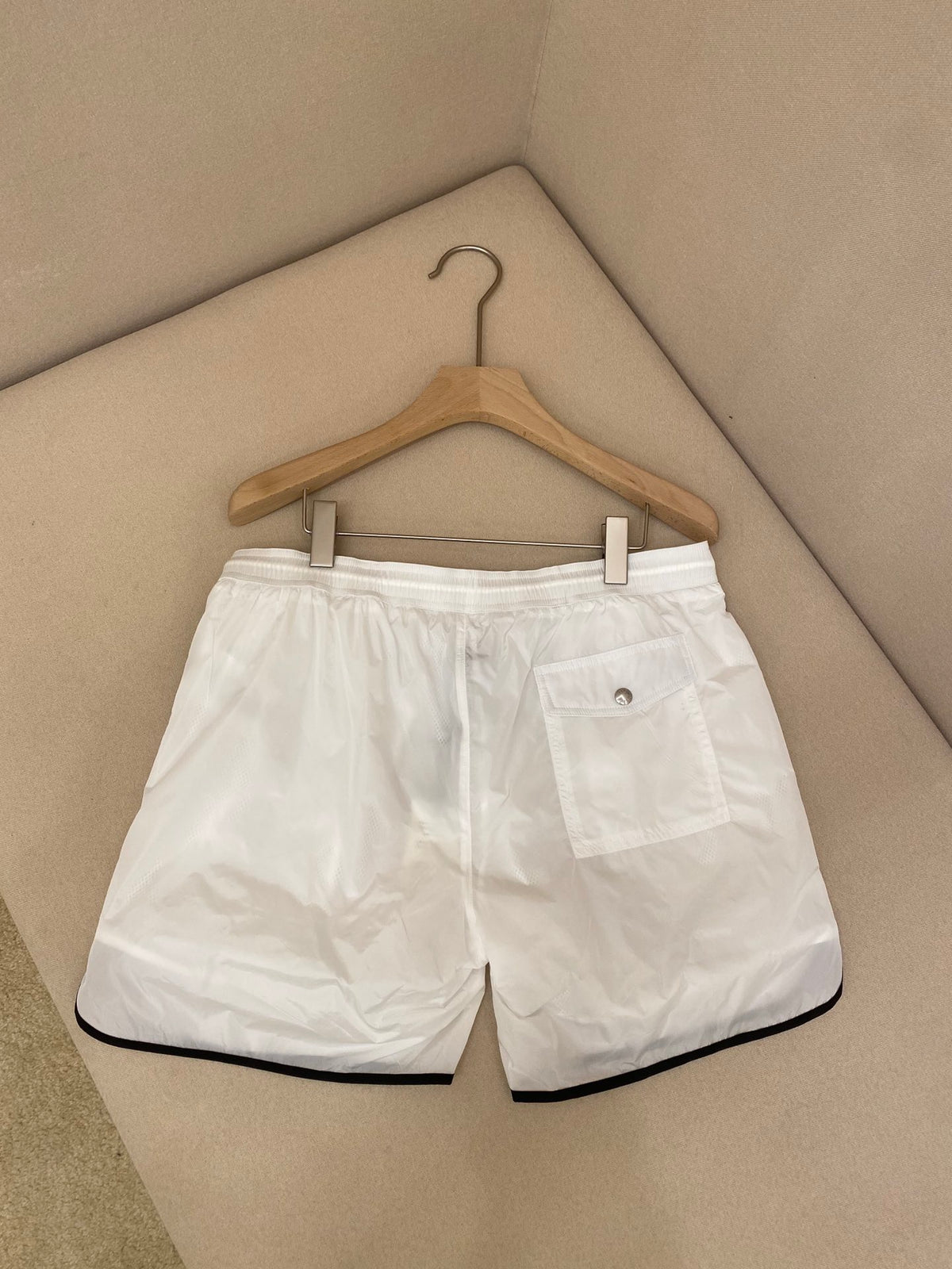 White Short - FashionHype.xyz