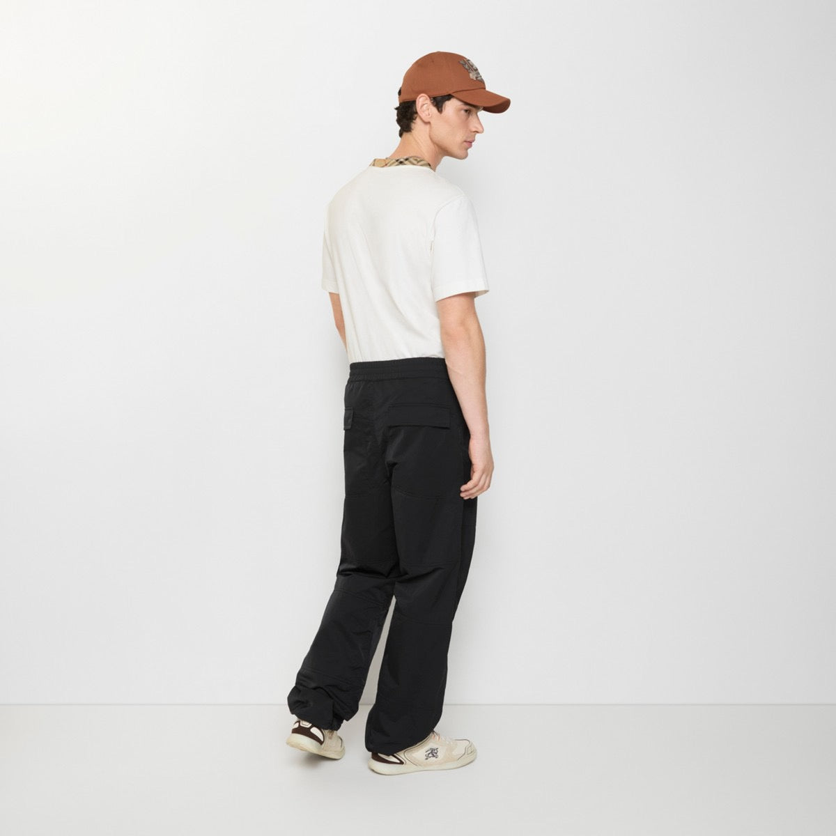Black Pant - FashionHype.xyz
