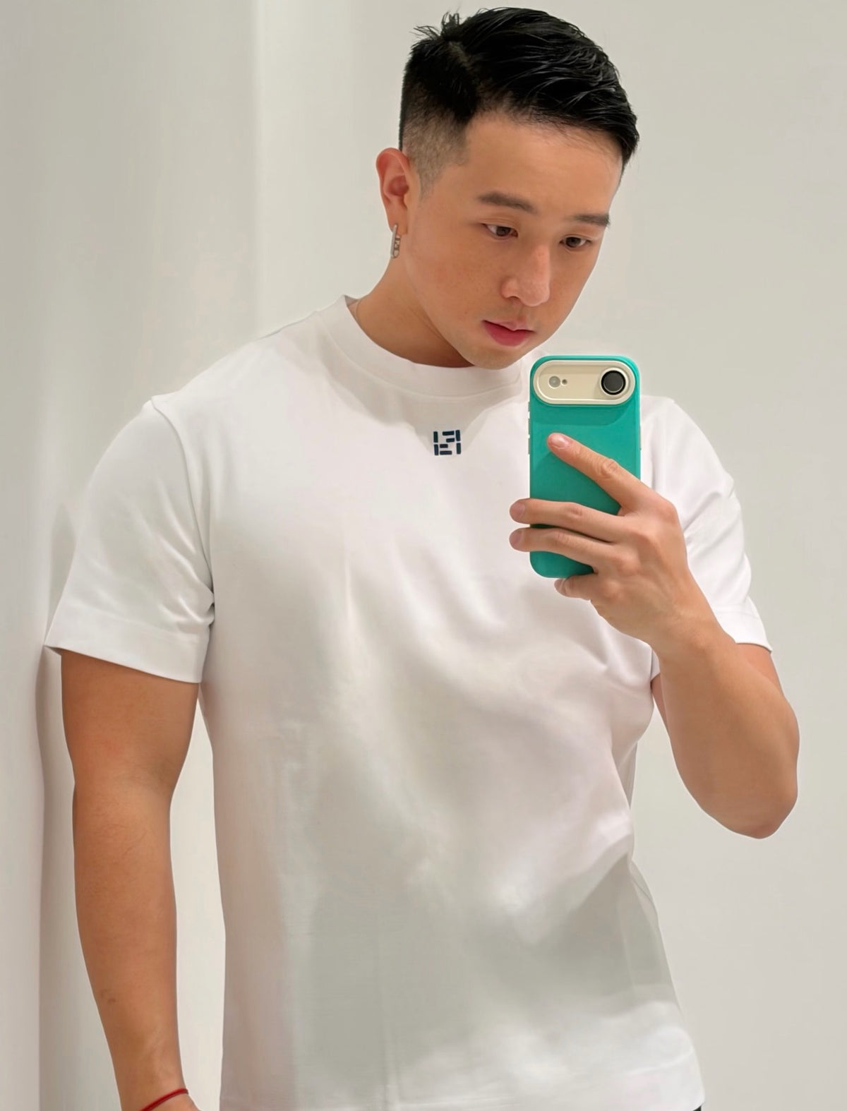 Black and White T-shirt - FashionHype.xyz