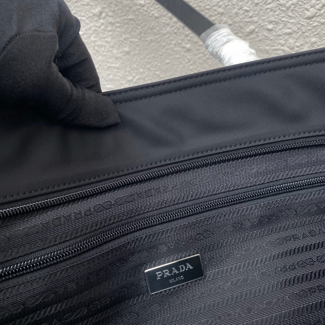 Black Bag - FashionHype.xyz