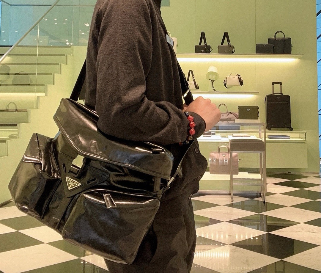 Black Bag - FashionHype.xyz