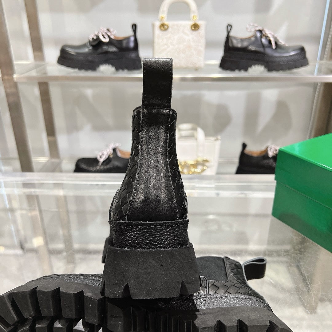 Black Shoes