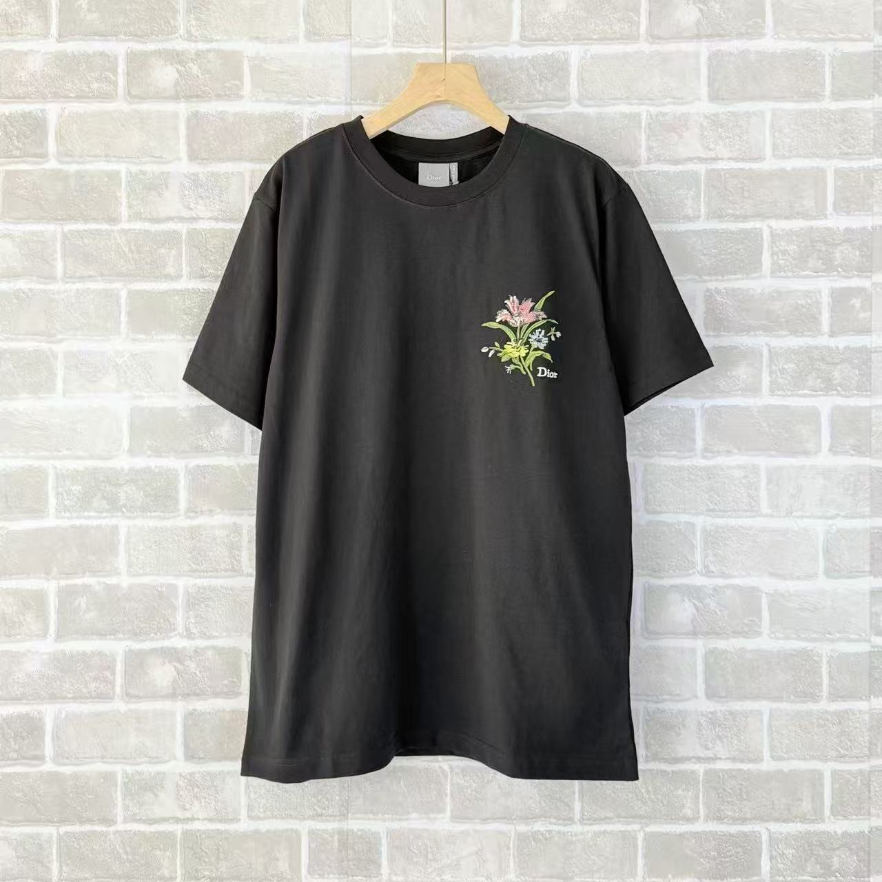 Black and White T-Shirt SO