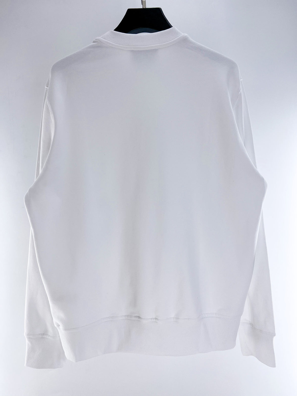 Sudadera en blanco y negro
