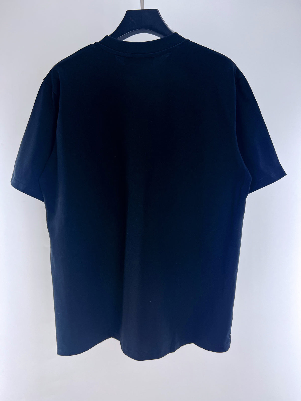 Blau-weißes T-Shirt
