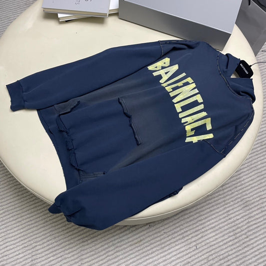 Blauer Hoodie