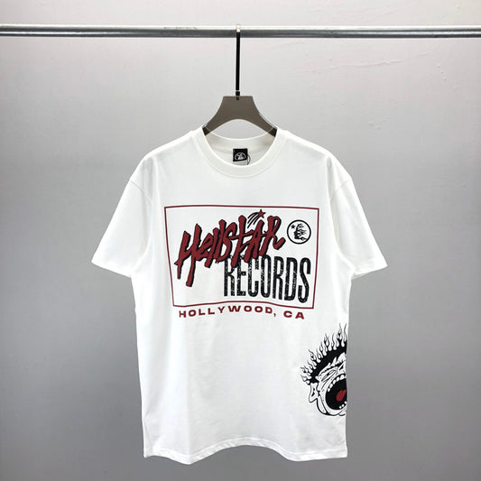 Schwarz-weißes T-Shirt
