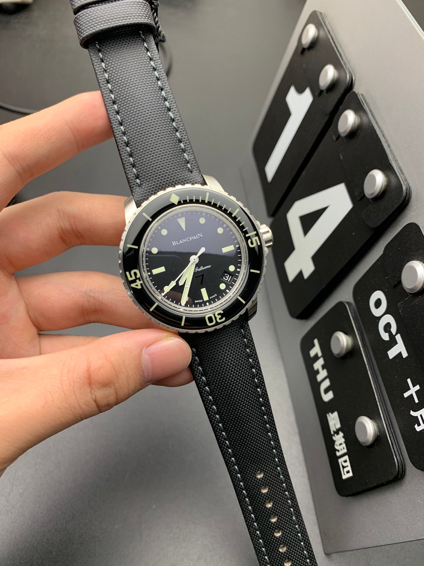 Reloj negro