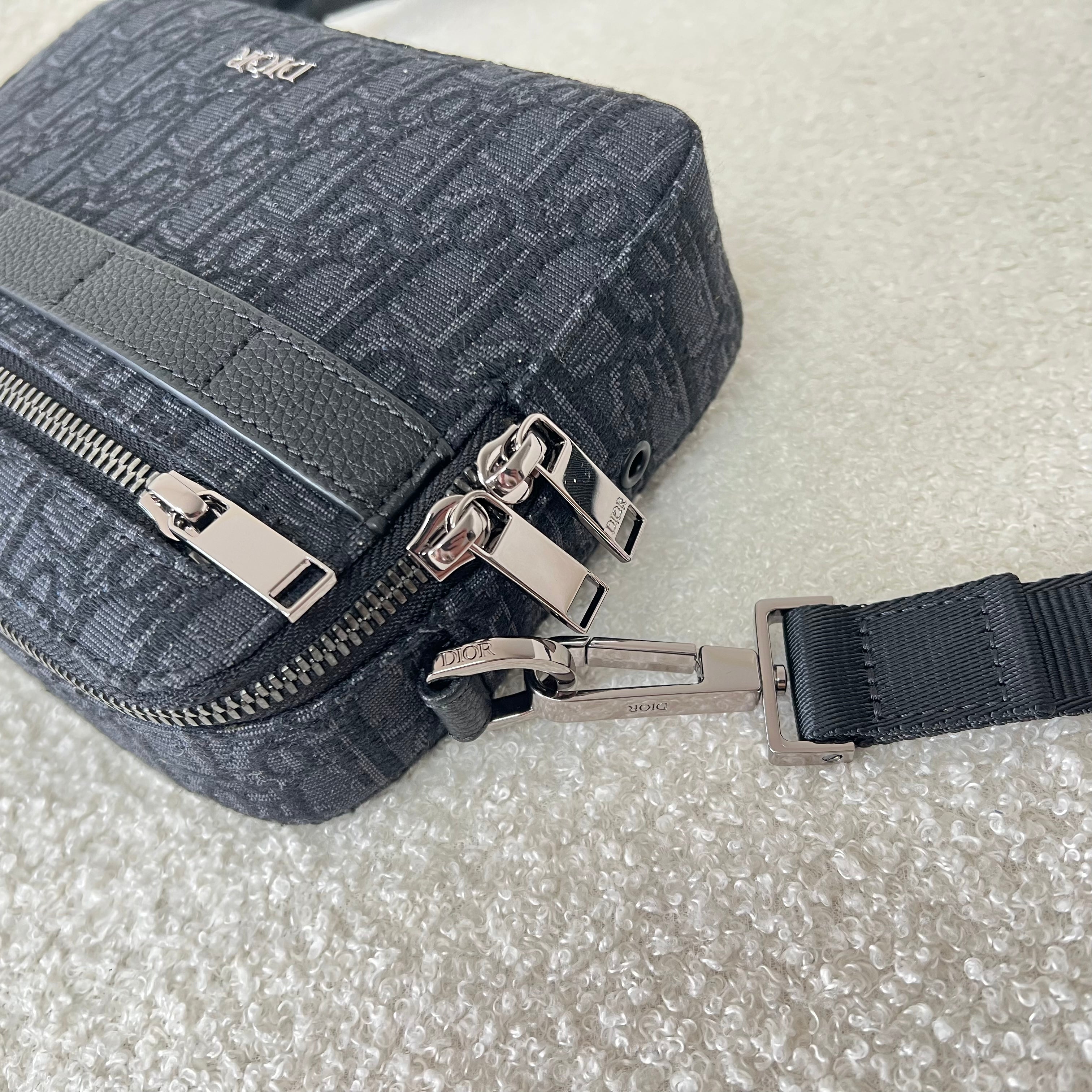 Schwarze Tasche
