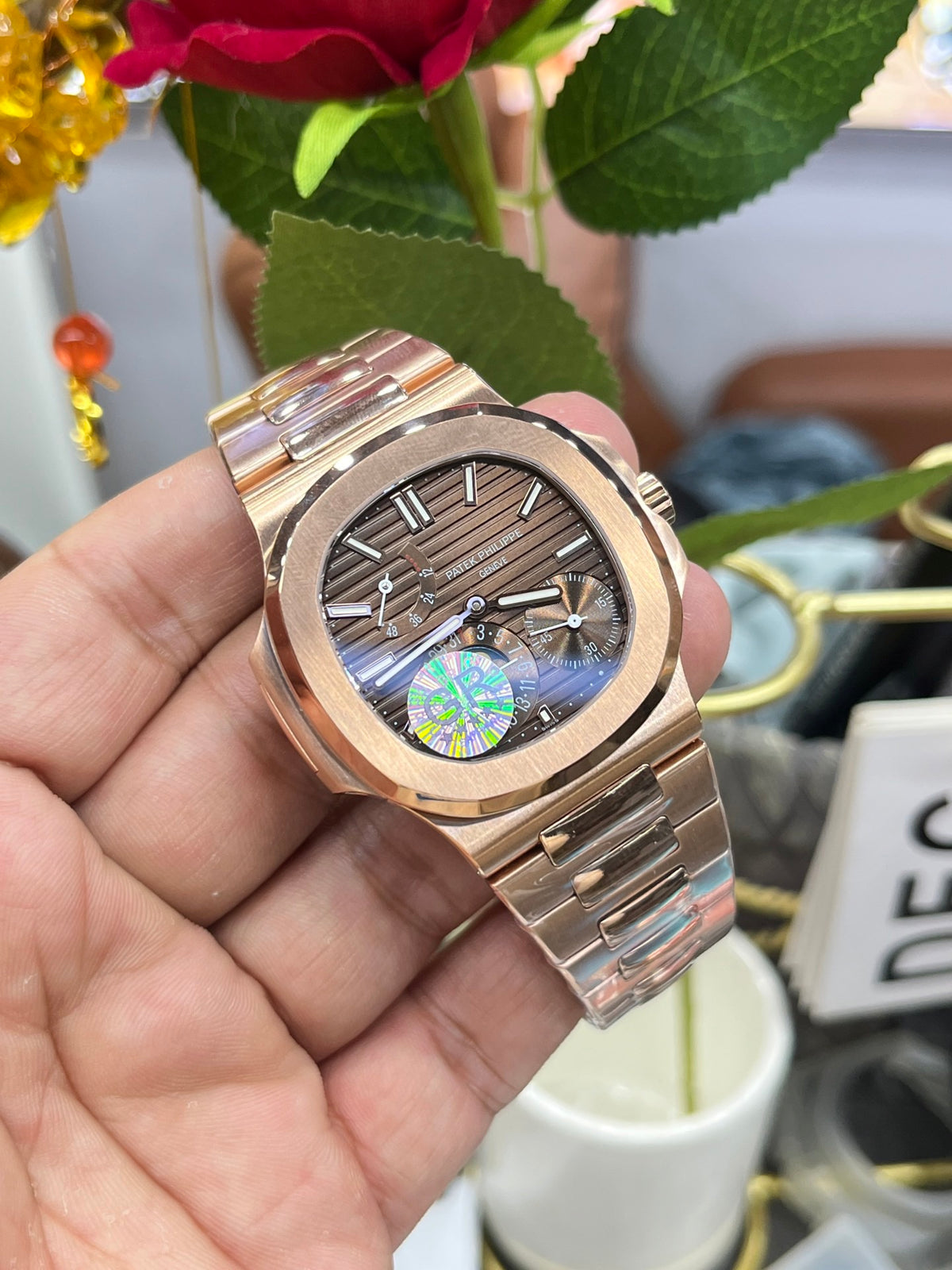 Reloj de color dorado