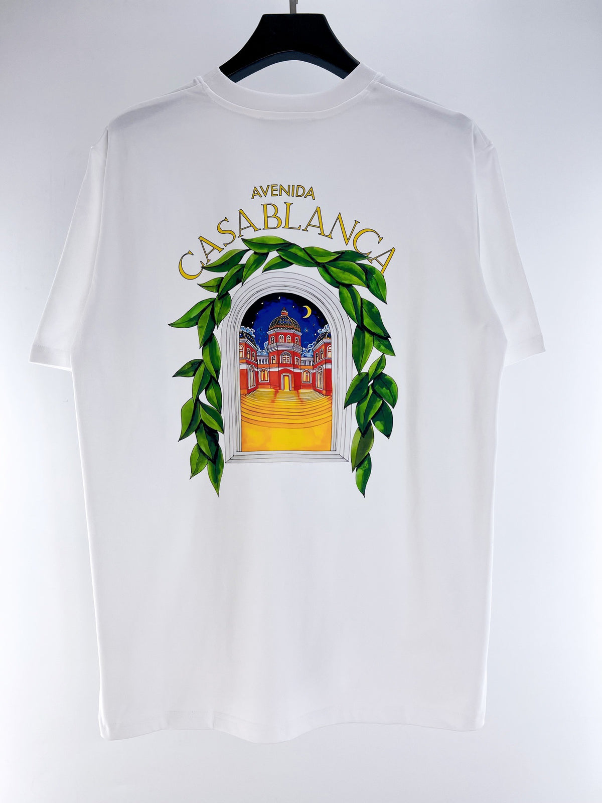 Schwarz-weißes T-Shirt