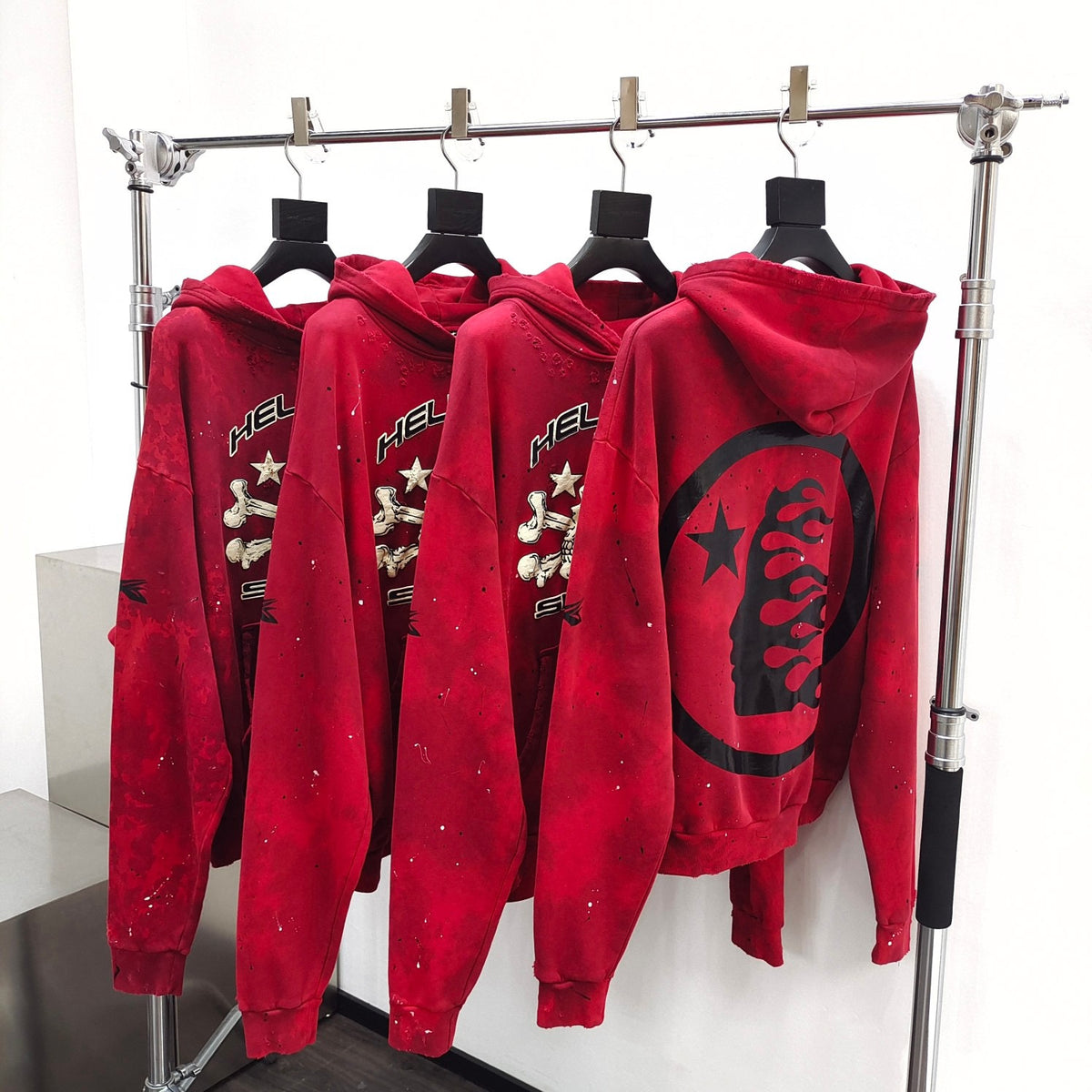 Dunkelroter Hoodie