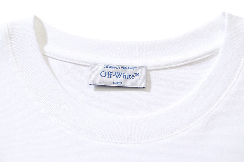 Camiseta en blanco y negro