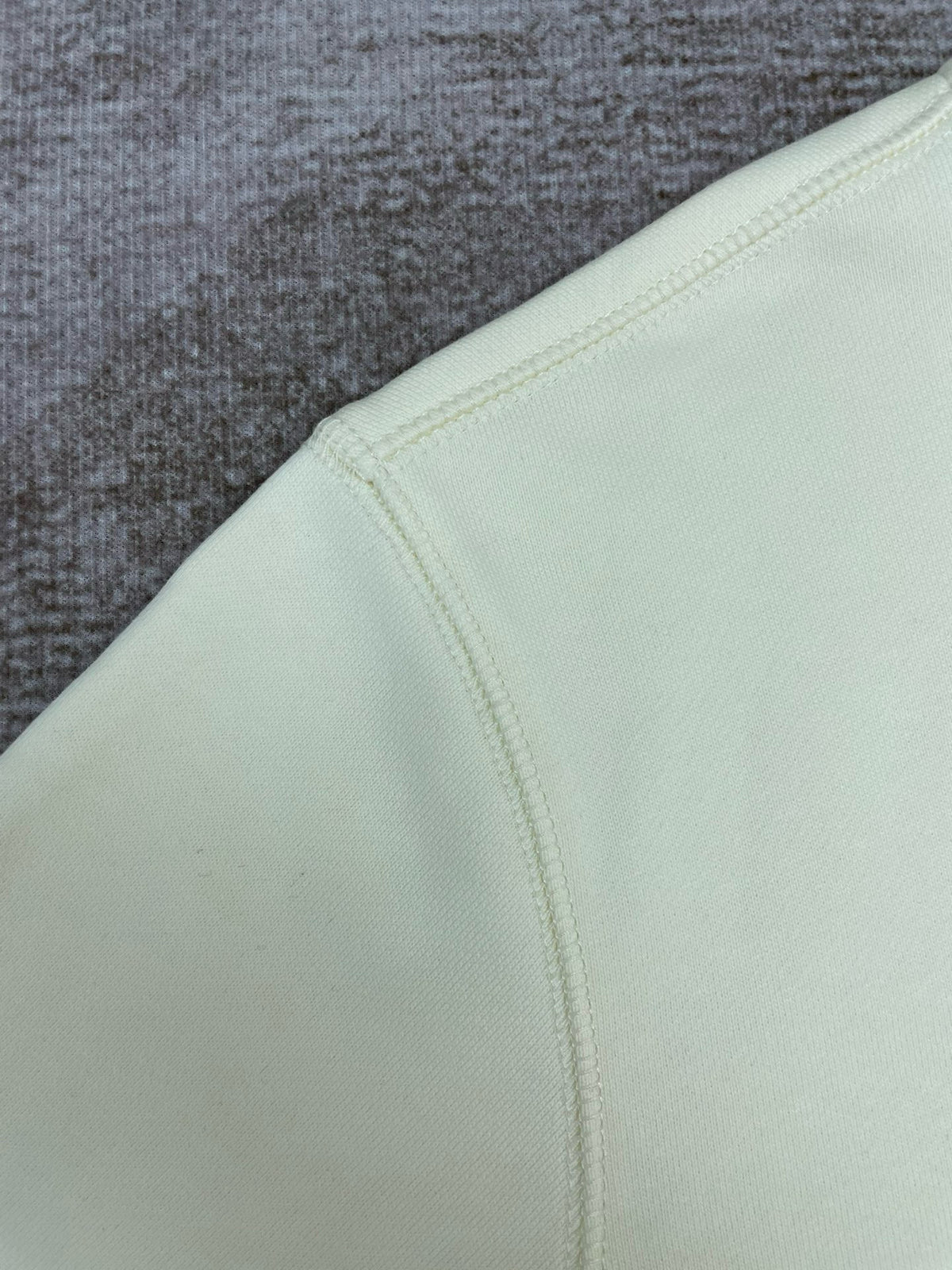 Sweatshirt in Himmelblau und Hellrosa