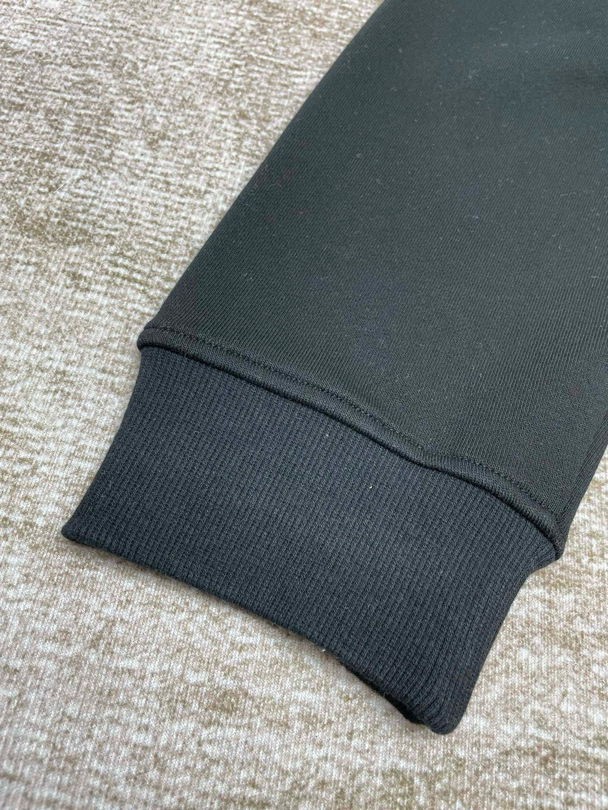 Sudadera negra