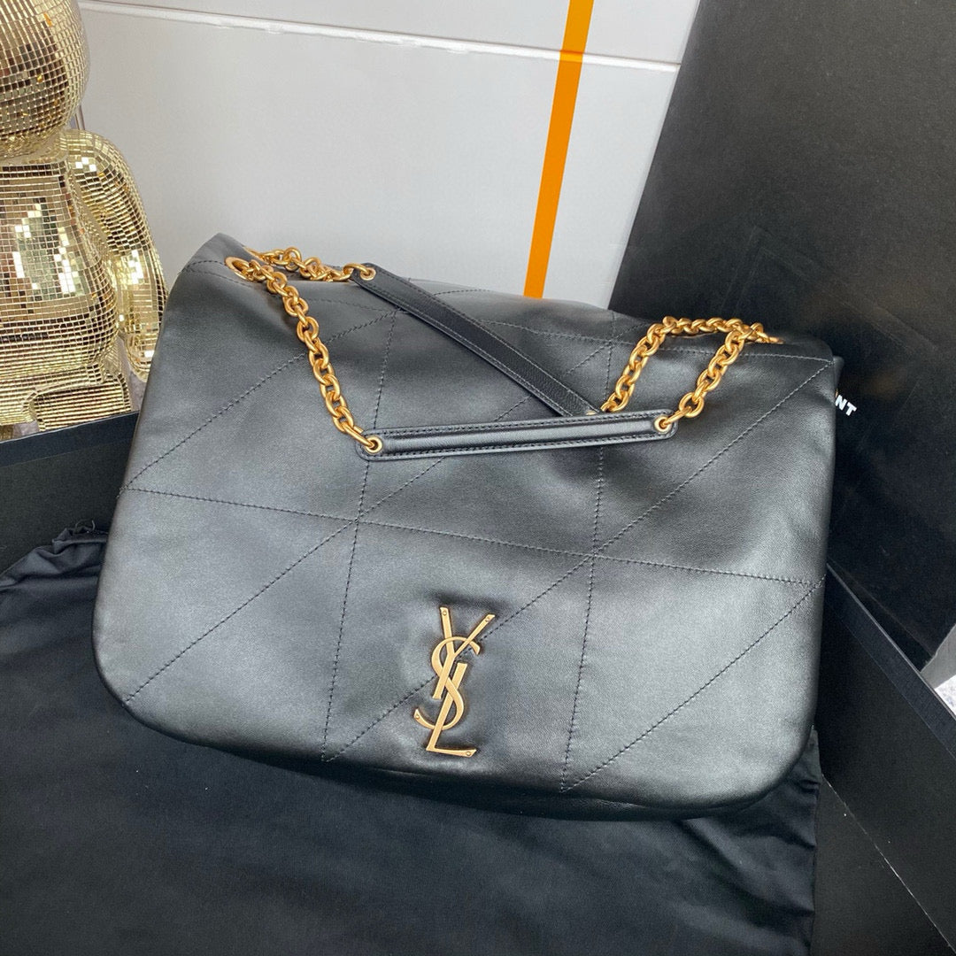 حقيبة سوداء