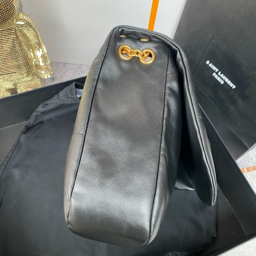 حقيبة سوداء