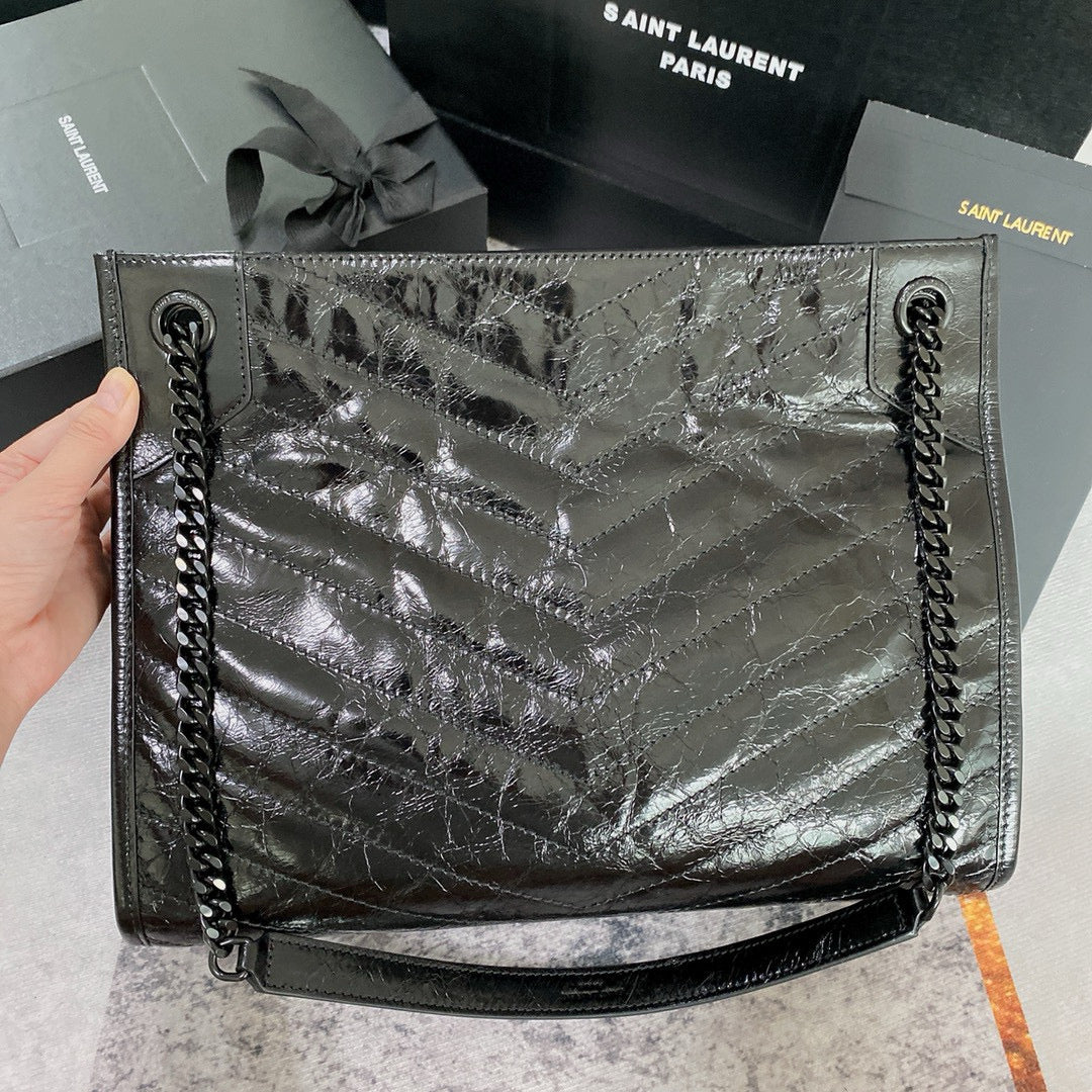 حقيبة سوداء