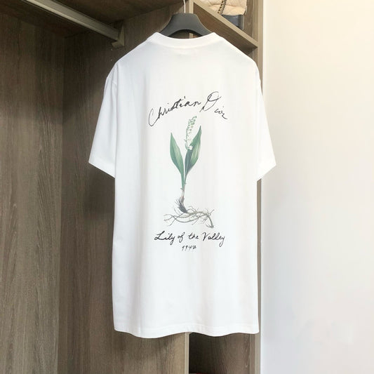 White and Black T-shirt - FashionHype.xyz