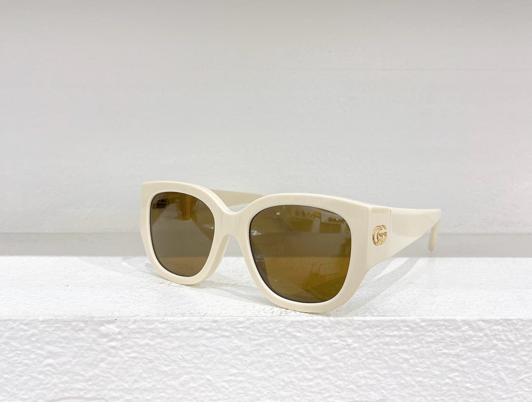 Black and White Sunglass - FashionHype.xyz