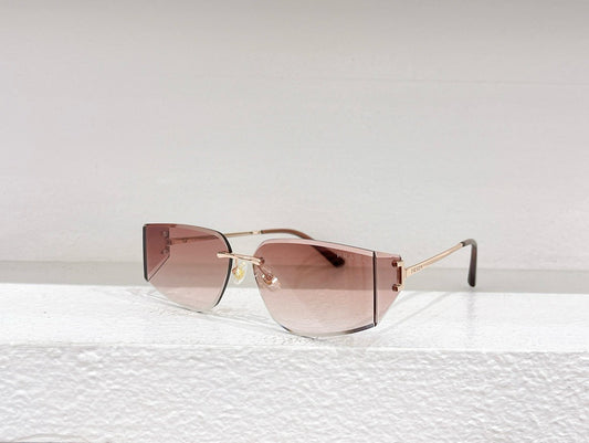 Gafas de sol rosas y negras