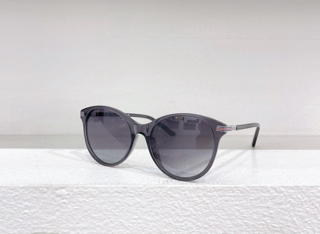Red and Black Sunglass - FashionHype.xyz