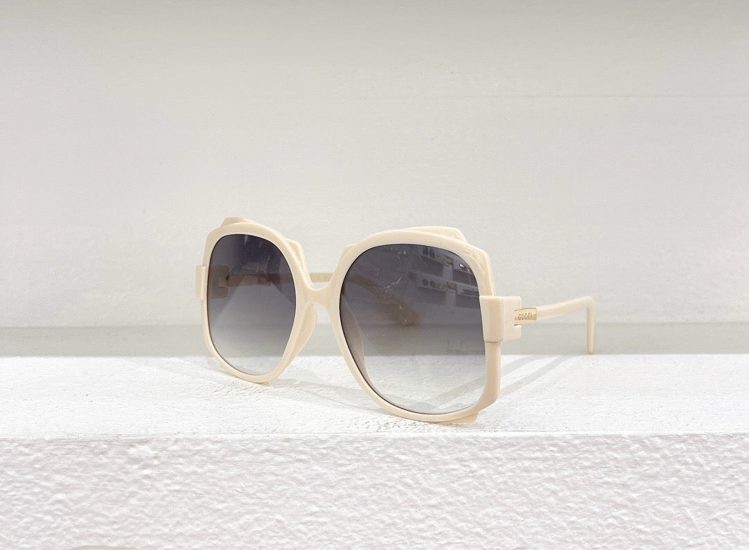 Blue,Pink,White and Black Sunglass - FashionHype.xyz