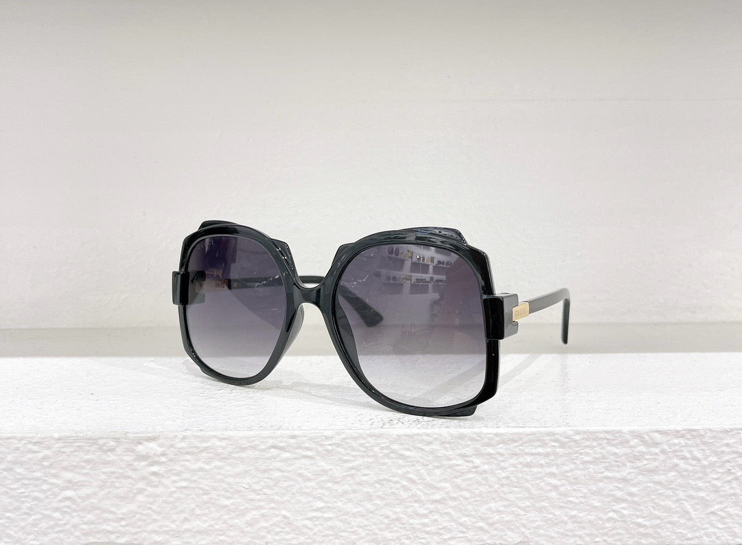 Blue,Pink,White and Black Sunglass - FashionHype.xyz