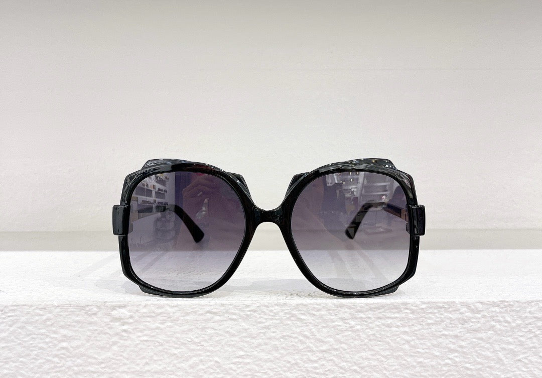 Blue,Pink,White and Black Sunglass - FashionHype.xyz