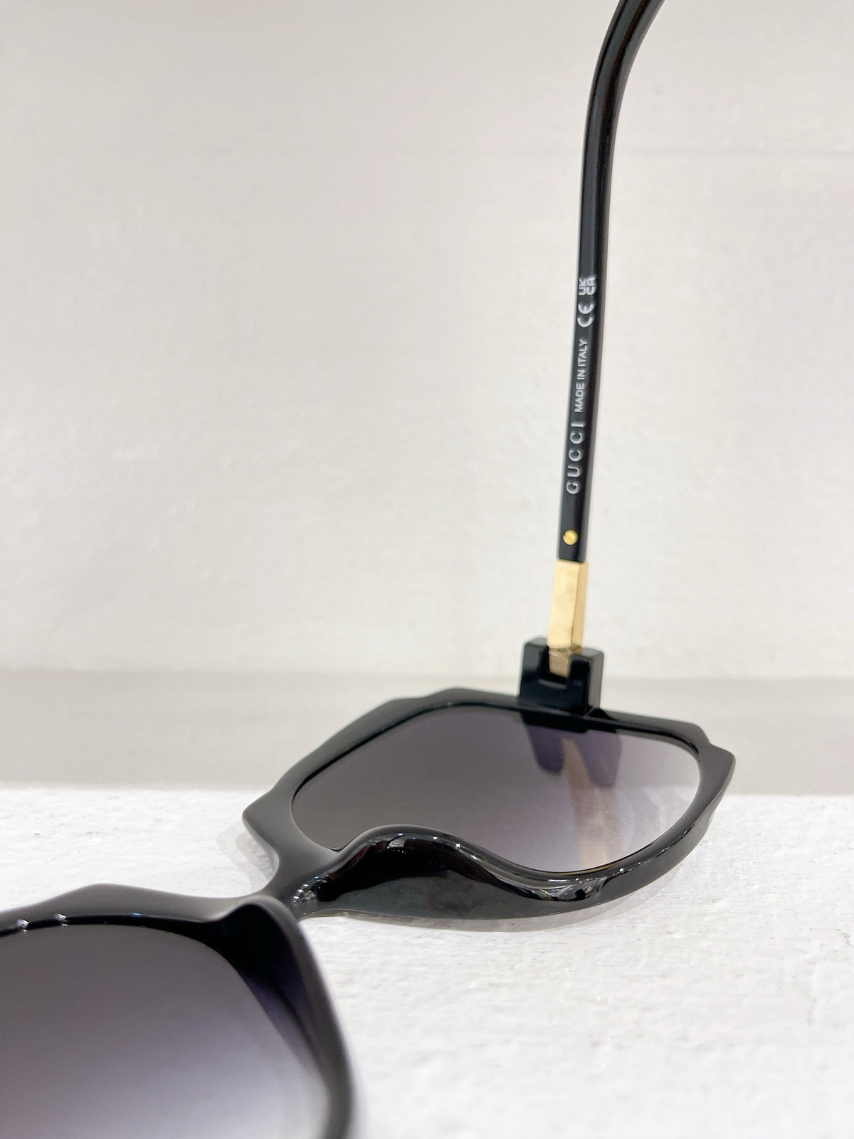Blue,Pink,White and Black Sunglass - FashionHype.xyz