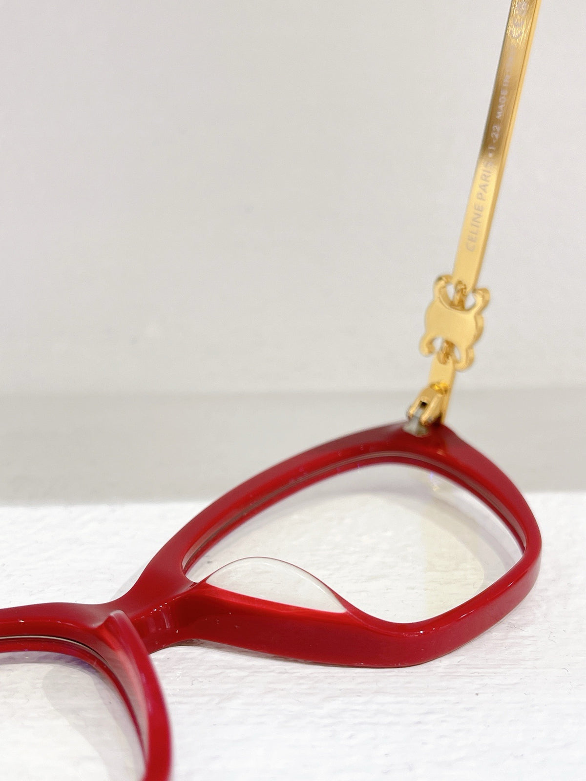 Black,White and Red Sunglass - FashionHype.xyz