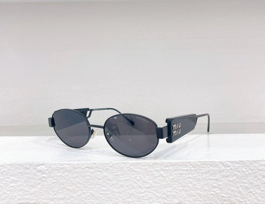 Gafas de sol negras, marrones y azules