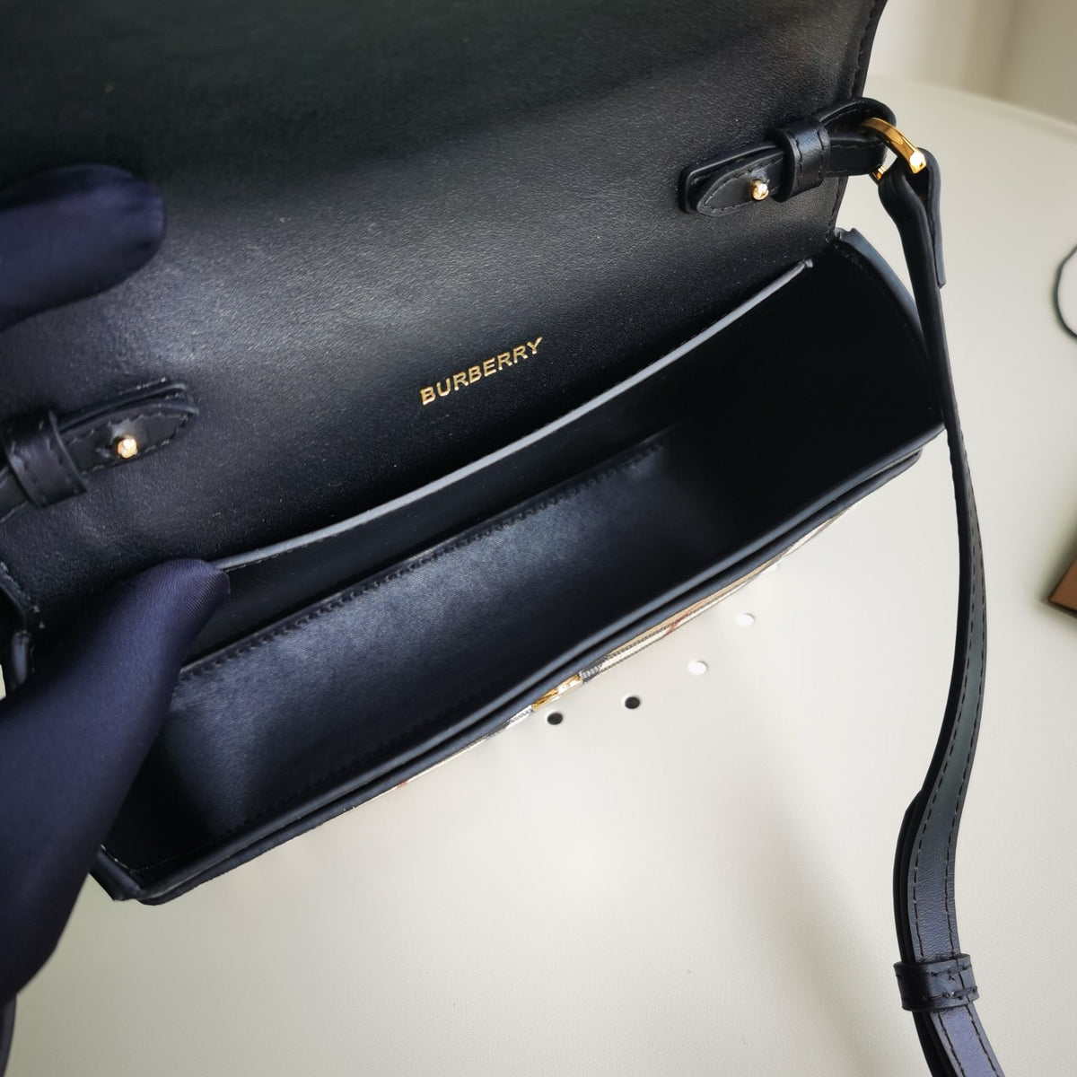 Mehrfarbige Tasche