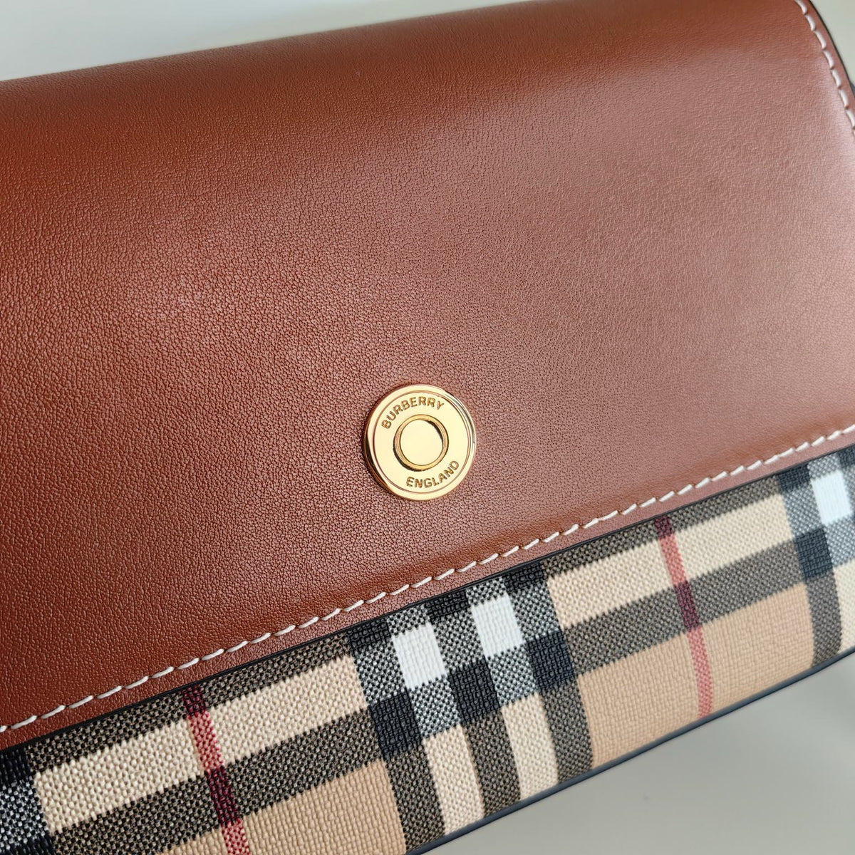 Mehrfarbige Tasche