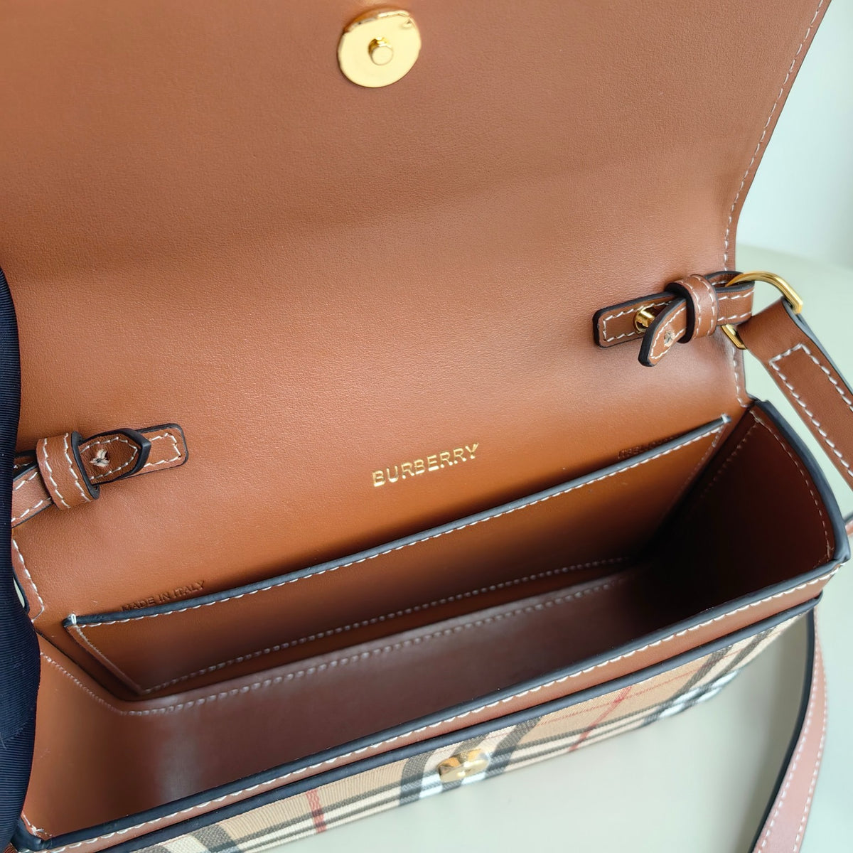 Mehrfarbige Tasche