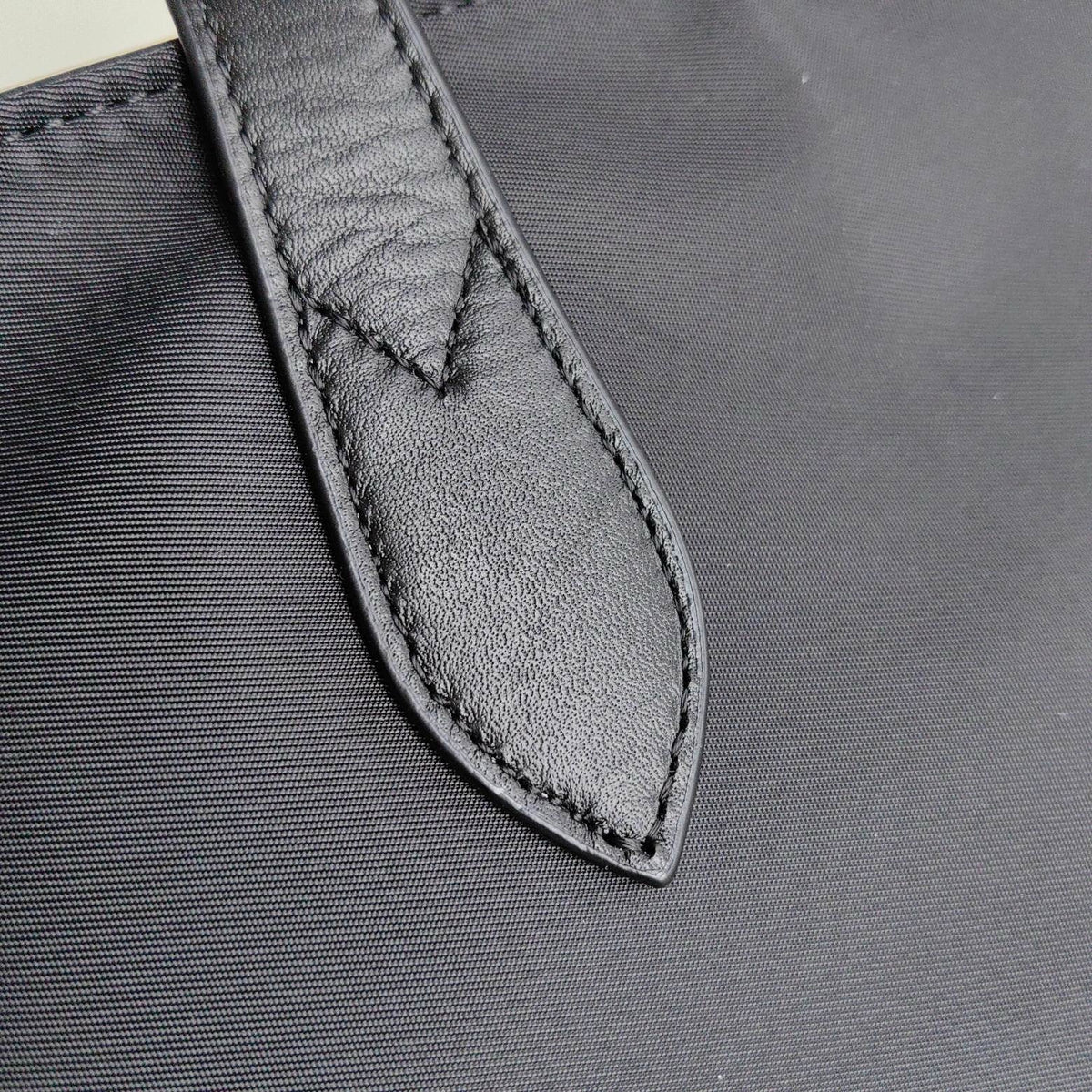 Schwarze Tasche