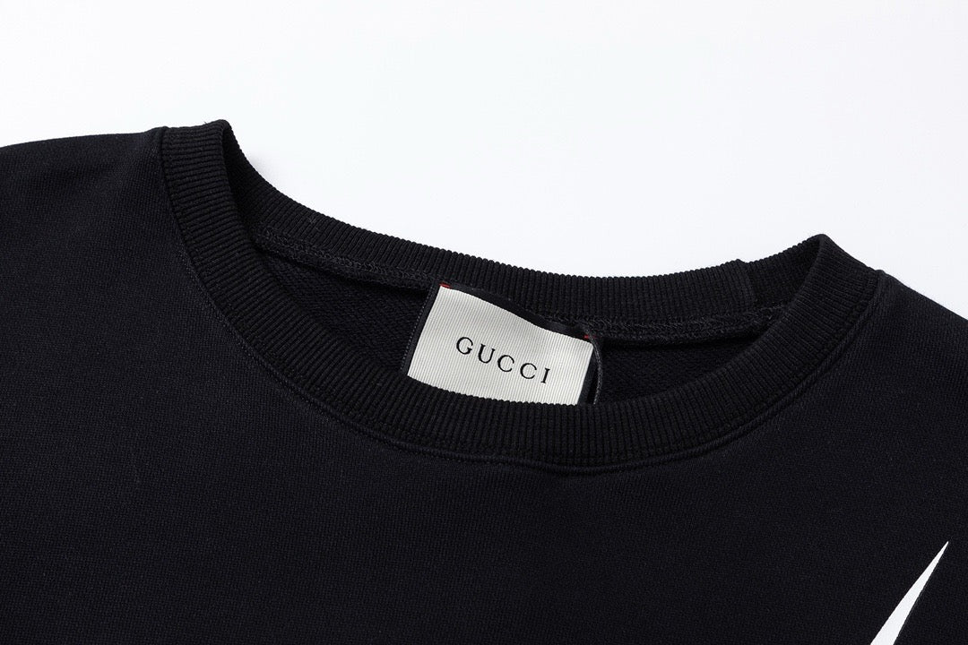 Black Sweatshirt - FashionHype.xyz