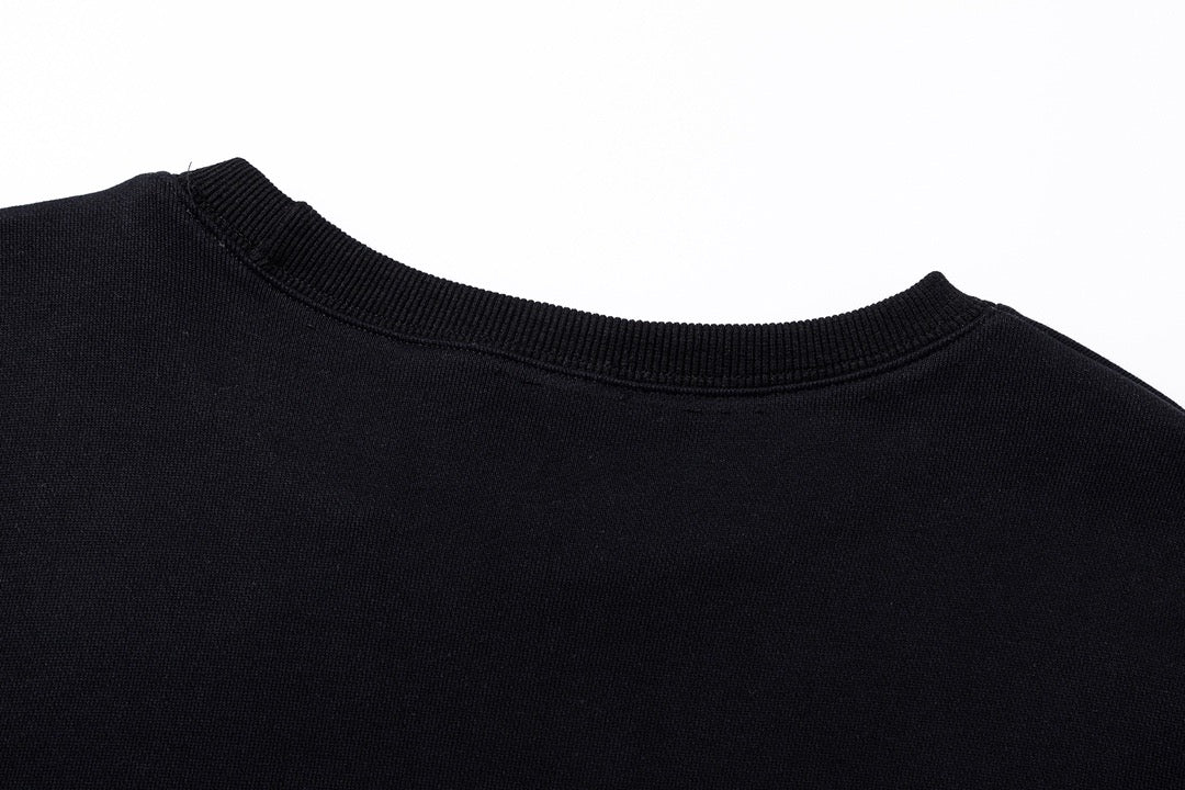 Black Sweatshirt - FashionHype.xyz