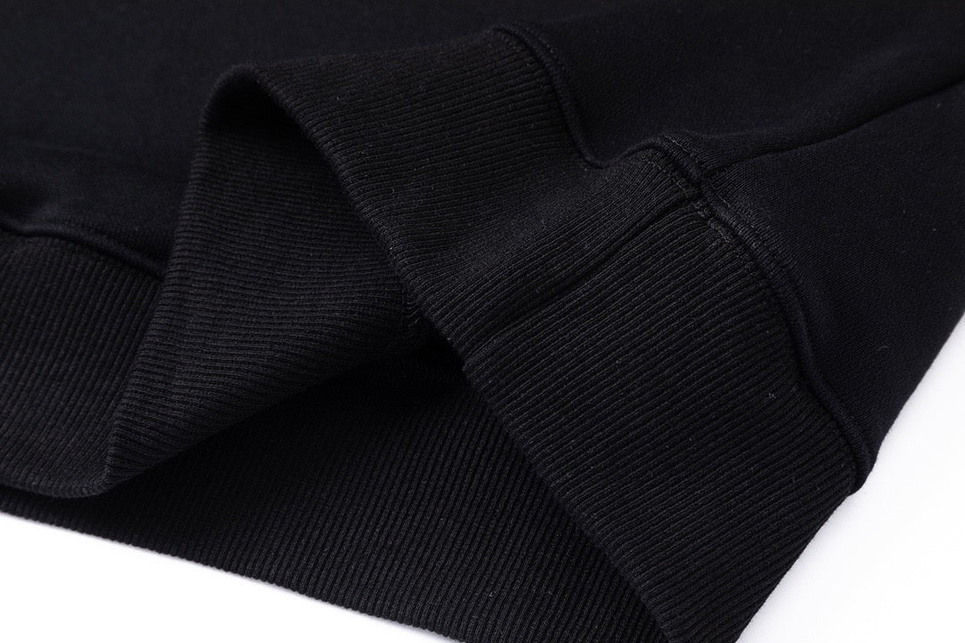 Black Sweatshirt - FashionHype.xyz