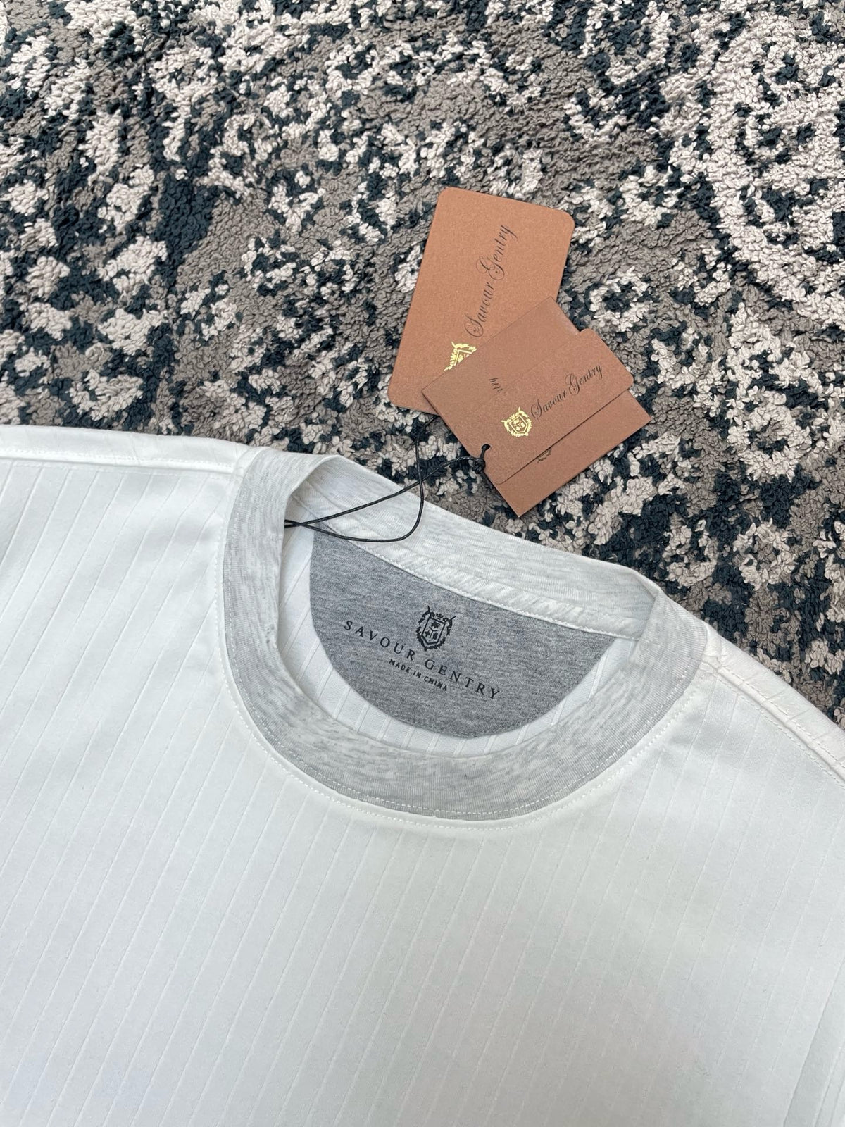 White T-shirt - FashionHype.xyz