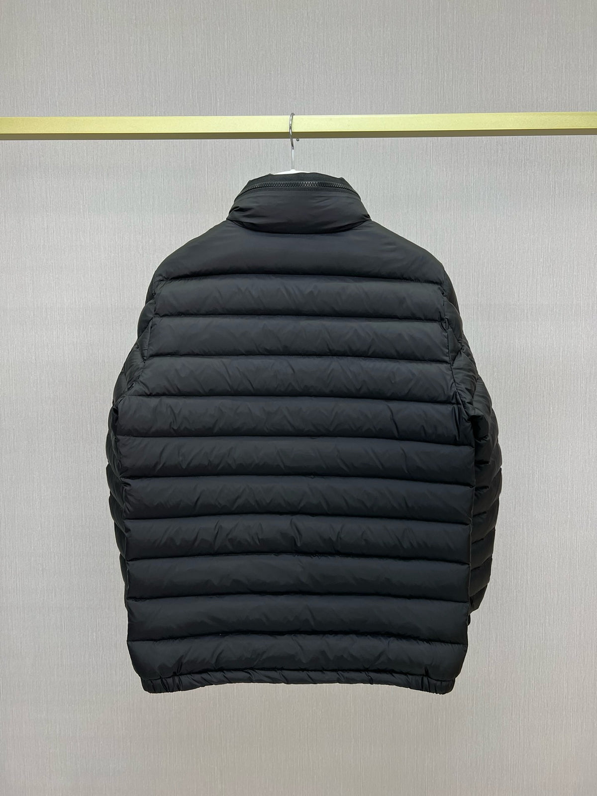 Black Jacket - Size 5 - FashionHype.xyz