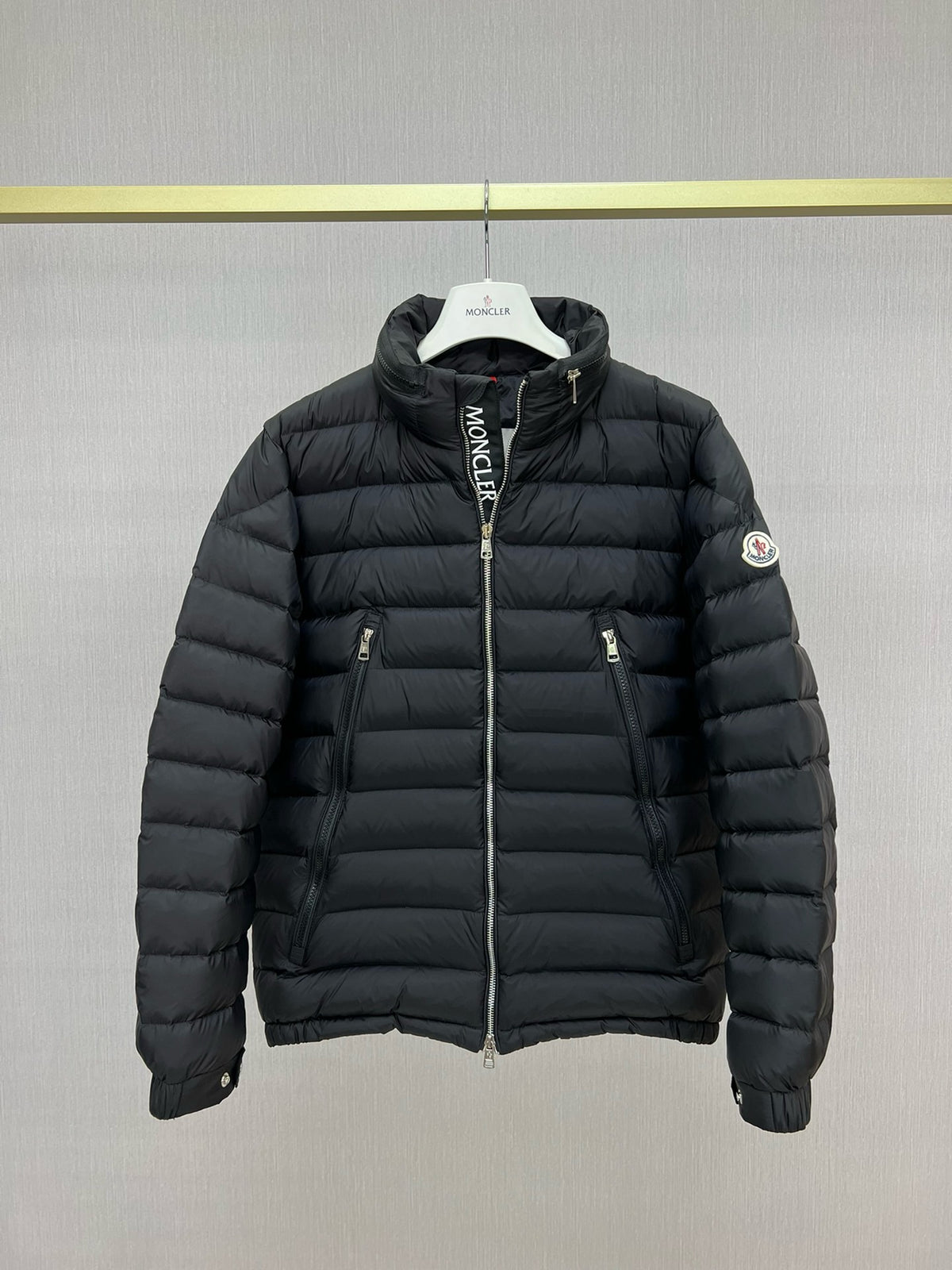 Black Jacket - Size 5 - FashionHype.xyz