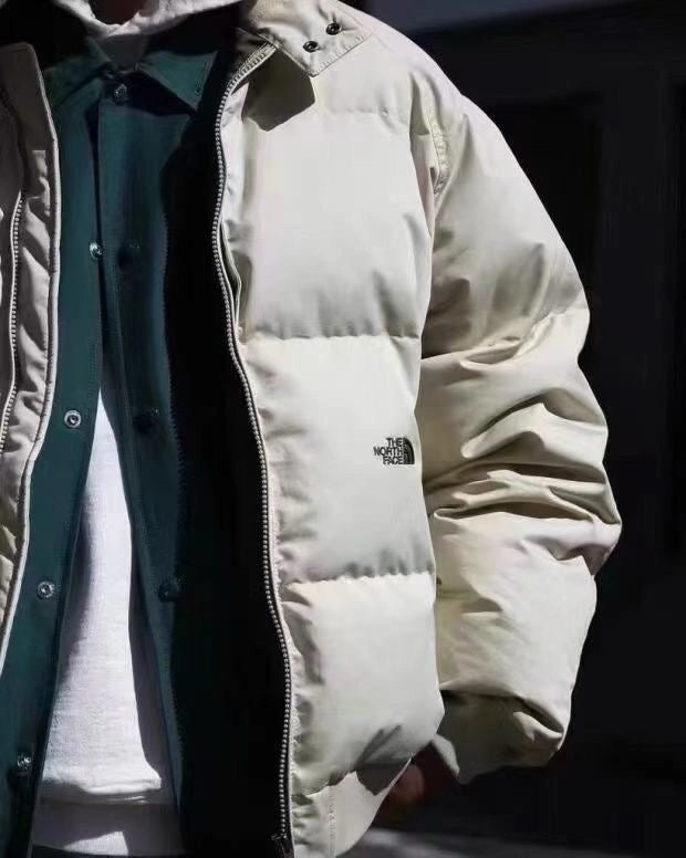 Chaqueta verde, negra y blanca