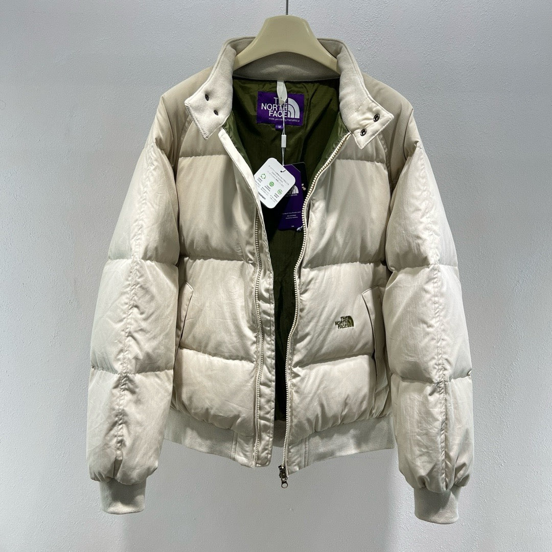 Chaqueta verde, negra y blanca