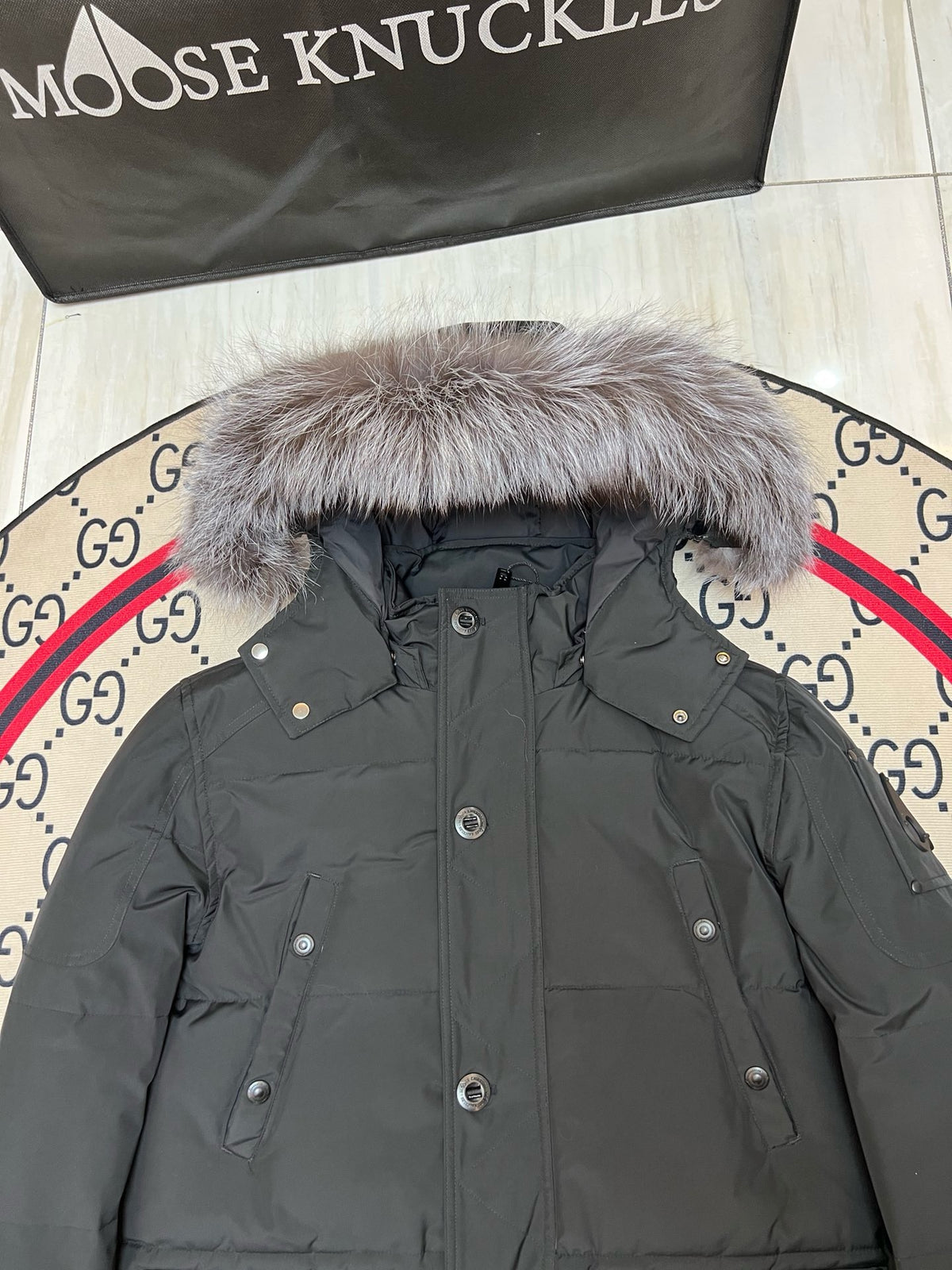 Black and White  Jacket - Size L - FashionHype.xyz