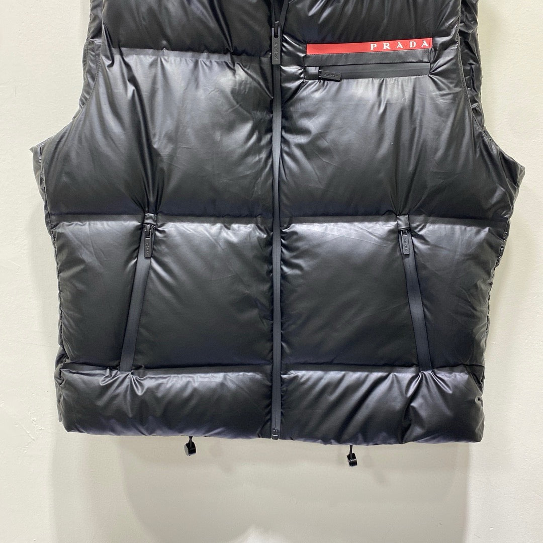 Black Vest - FashionHype.xyz