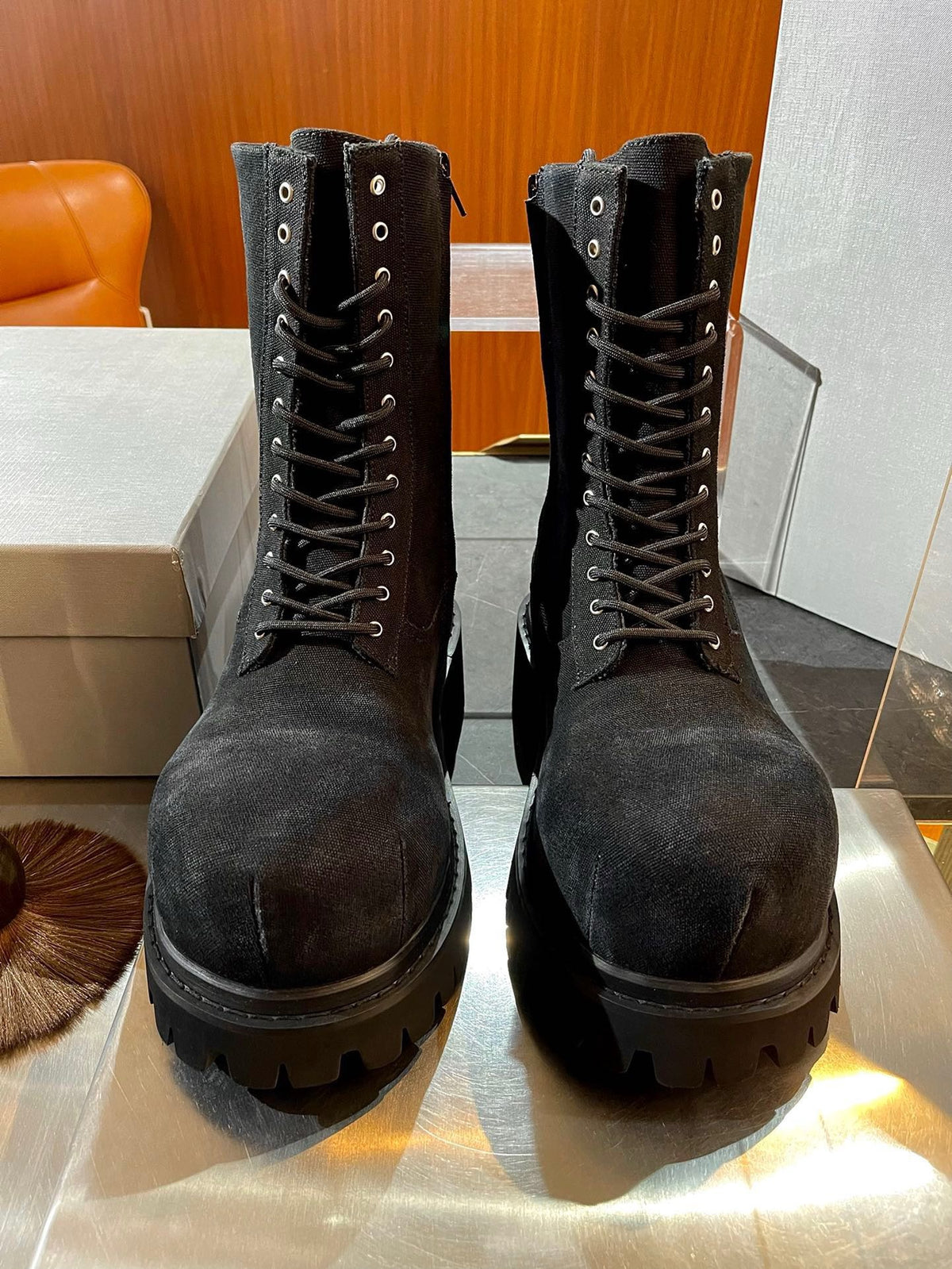 Black Shoes - FashionHype.xyz