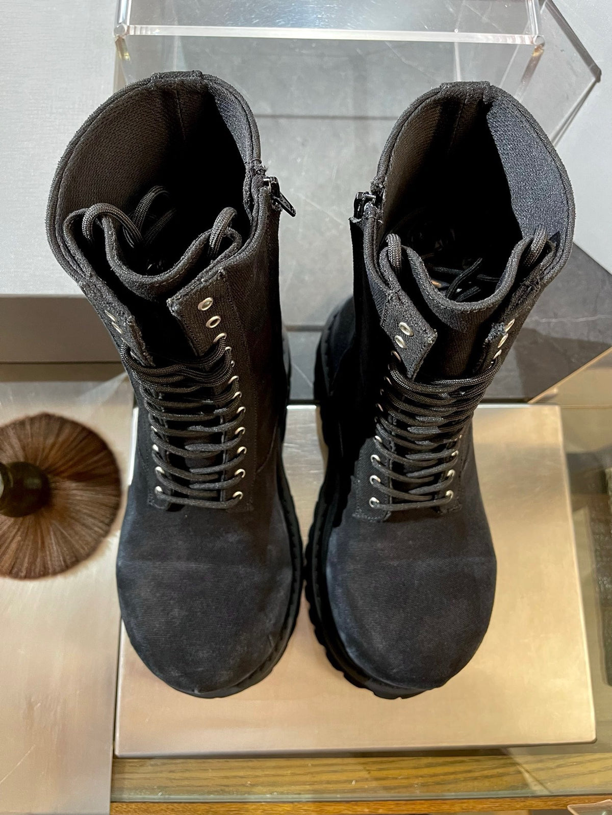 Black Shoes - FashionHype.xyz