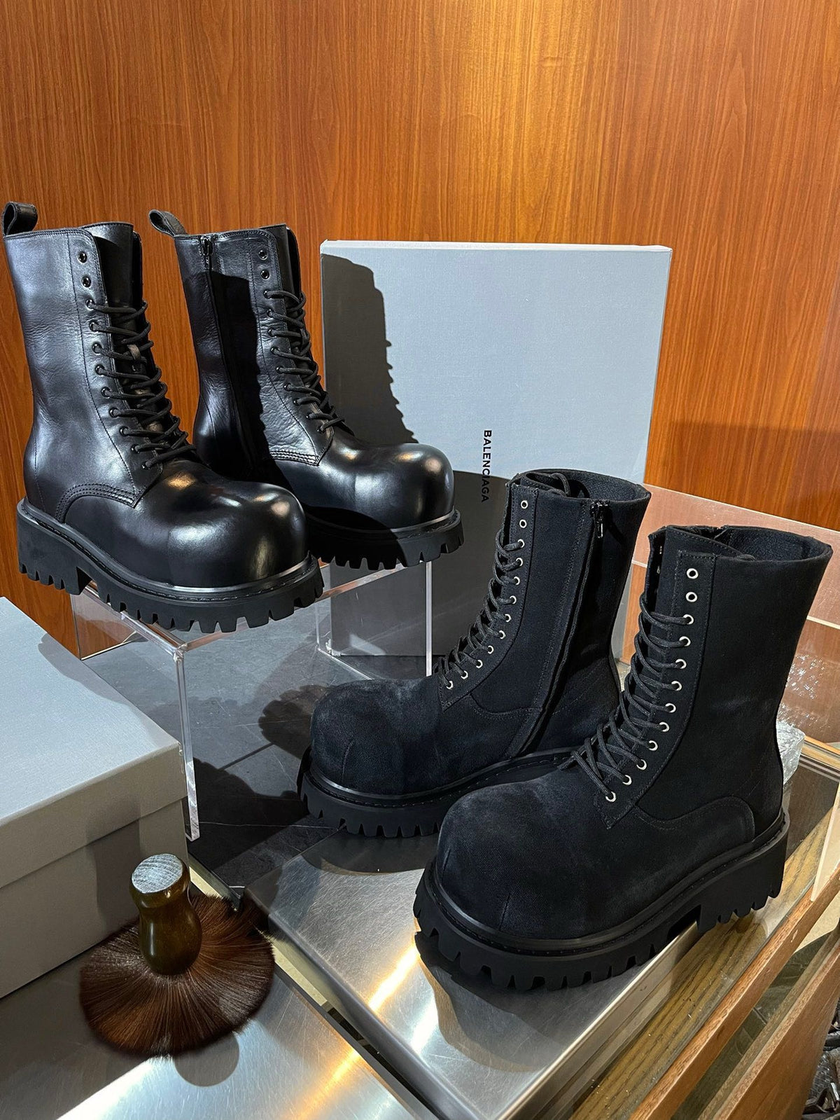 Black Shoes - FashionHype.xyz