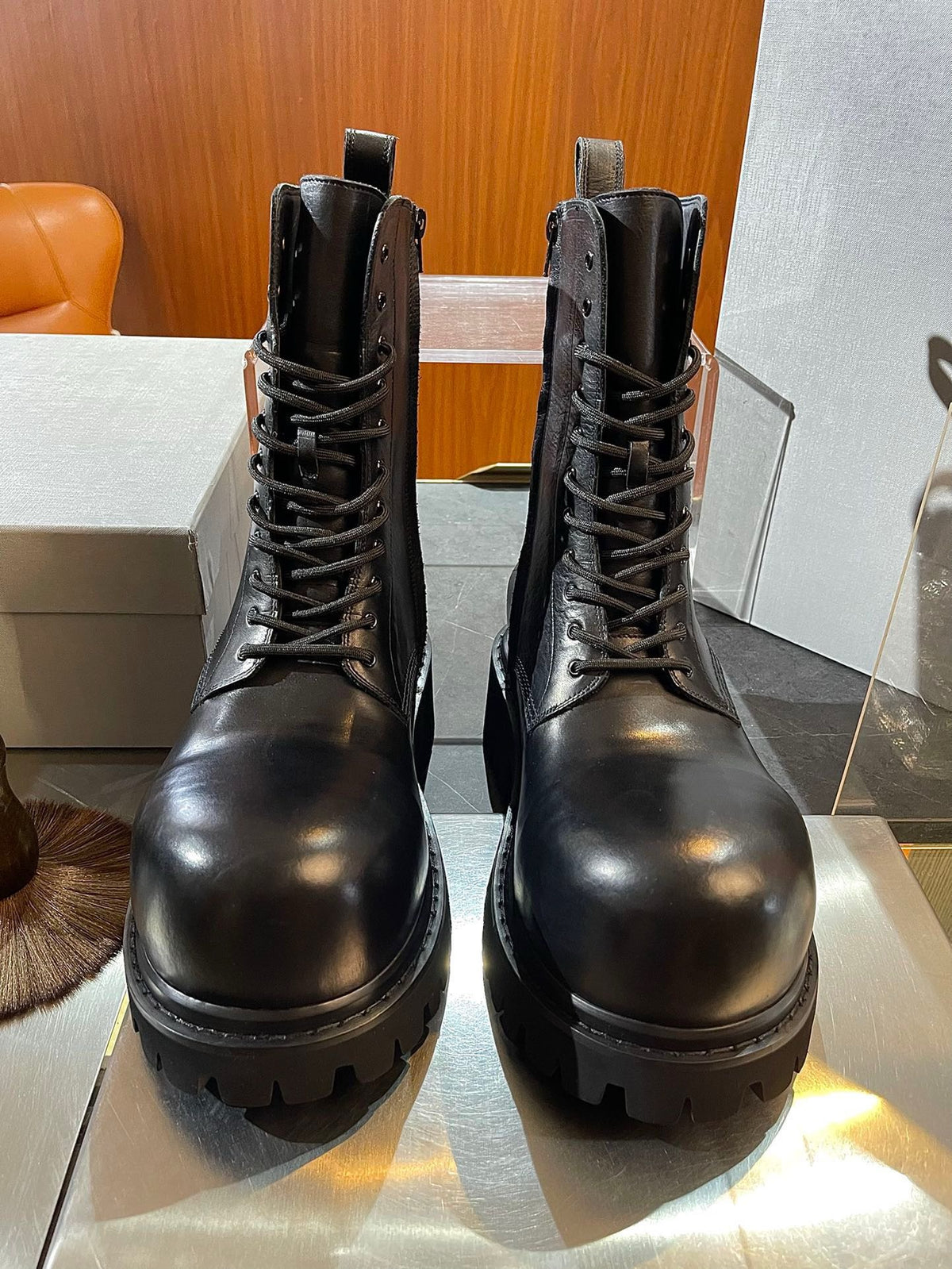 Black Shoes - FashionHype.xyz